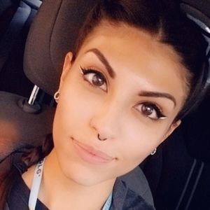 Meet your Posher, Alicia